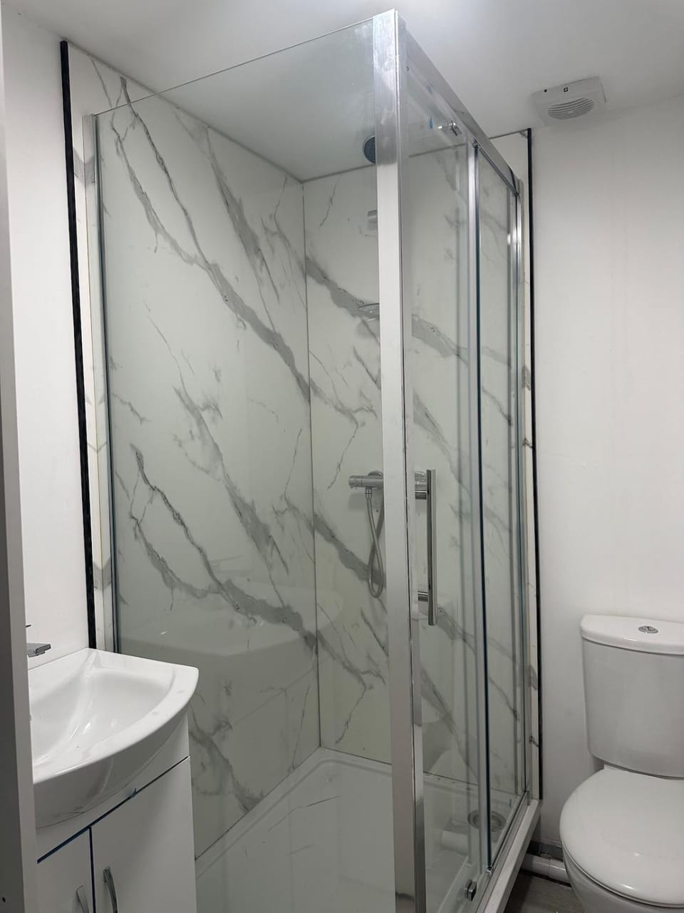 Sapphire Suite Apartment in Sheffield