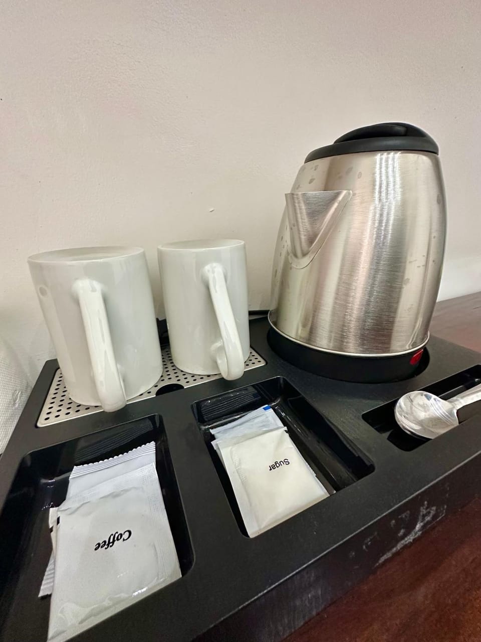 Studio Two Condominium, Alabang - GOLD FIBER WI-FI -NETFLIX READY Apartment hotel in Muntinlupa