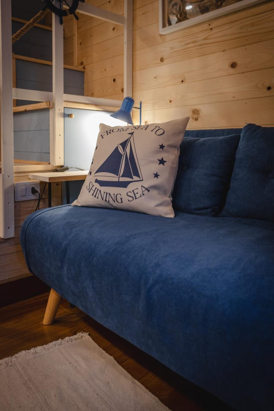 Living room, Photo of the whole room
