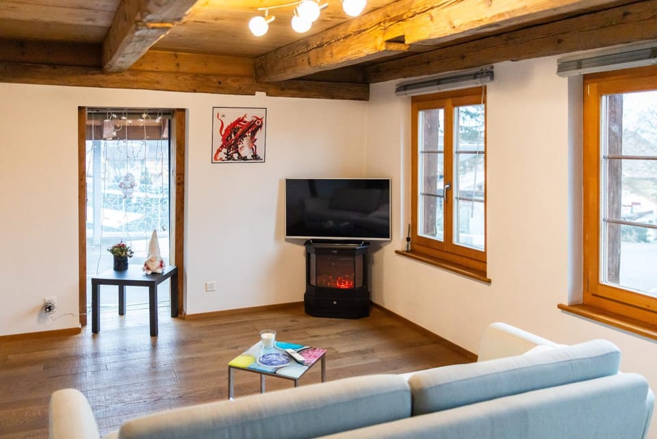 TV and multimedia, Seating area