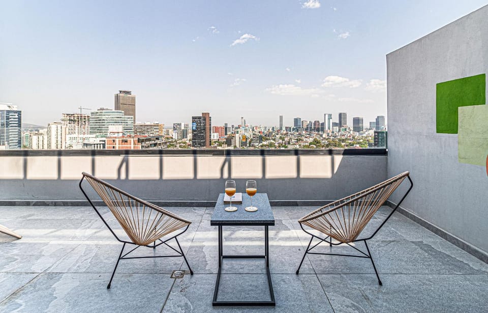 View (from property/room), Balcony/Terrace, City view