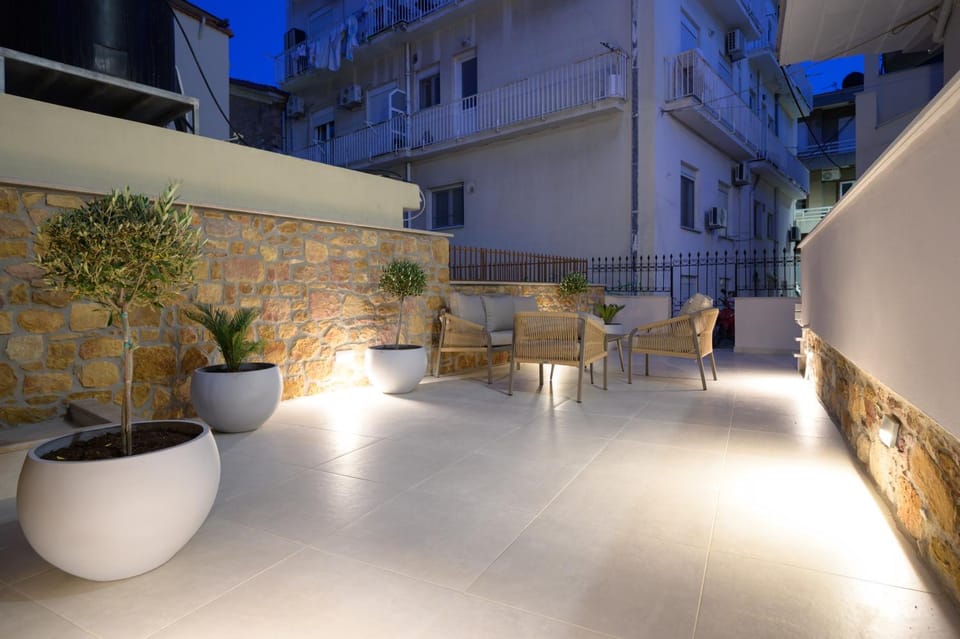 Kyra's Luxury Suites 2 Apartment in Decentralized Administration of the Aegean