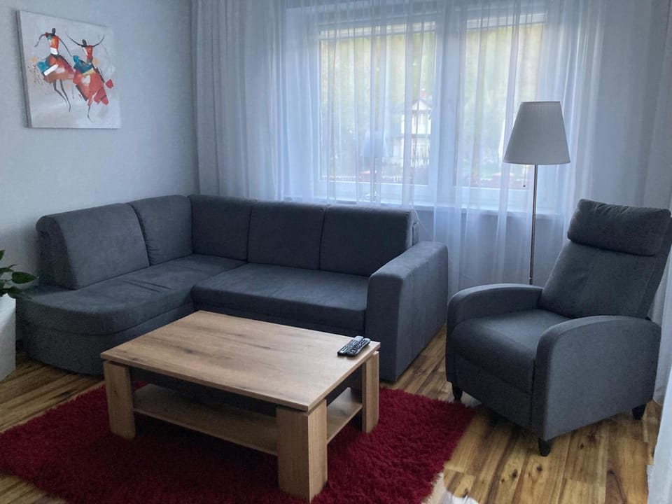 Apartament z tarasem przy Kolejce na Skrzyczne 100 metrów do Kolejki Myśliwska 98 Apartment in Poland