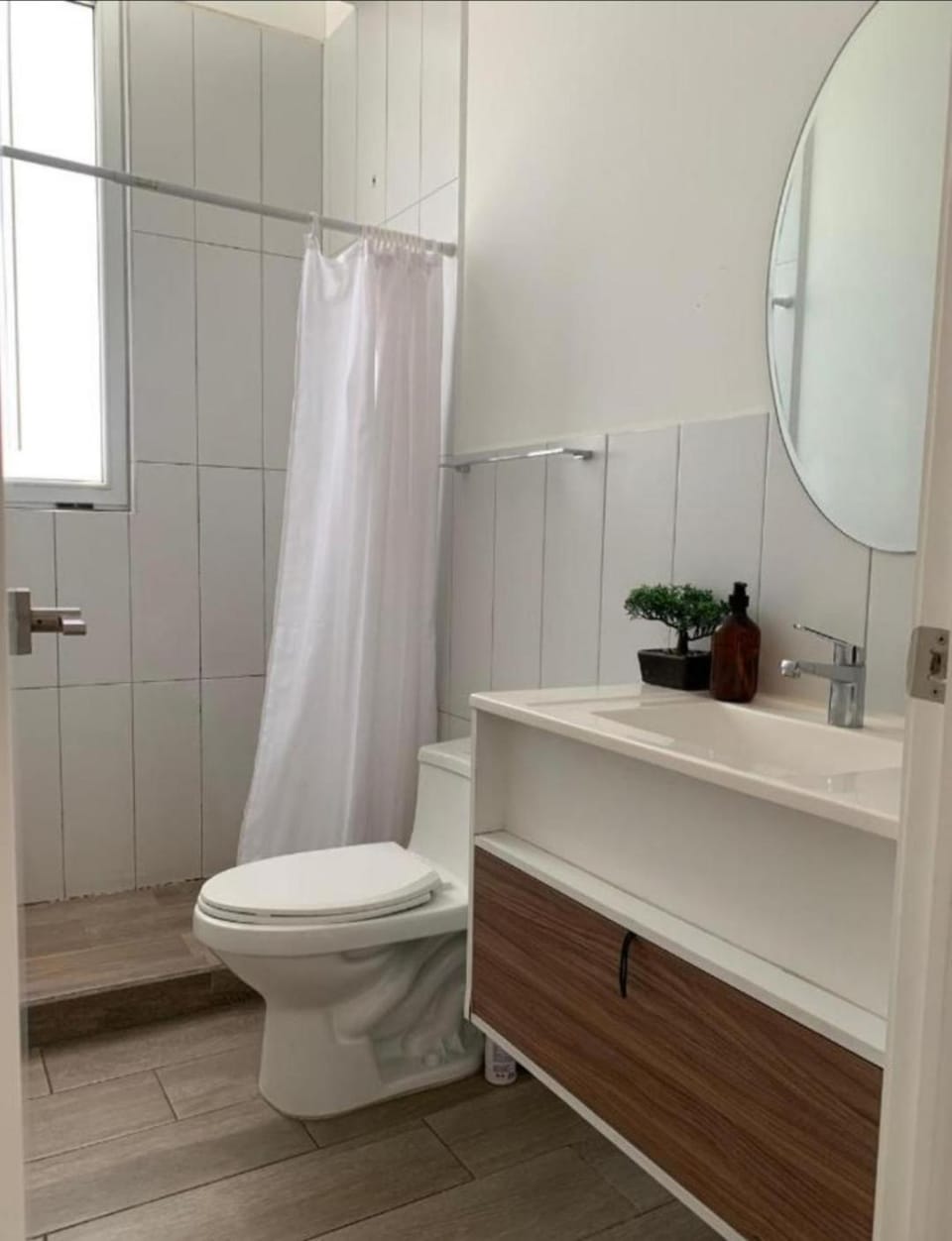 Narama 2 - Apartamento grande cerca del aeropuerto - Zona 13 de la Ciudad de Guatemala Apartment in Guatemala City