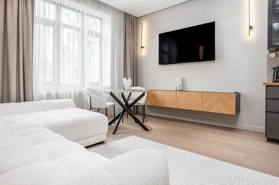 Communal lounge/ TV room, TV and multimedia, Evening entertainment