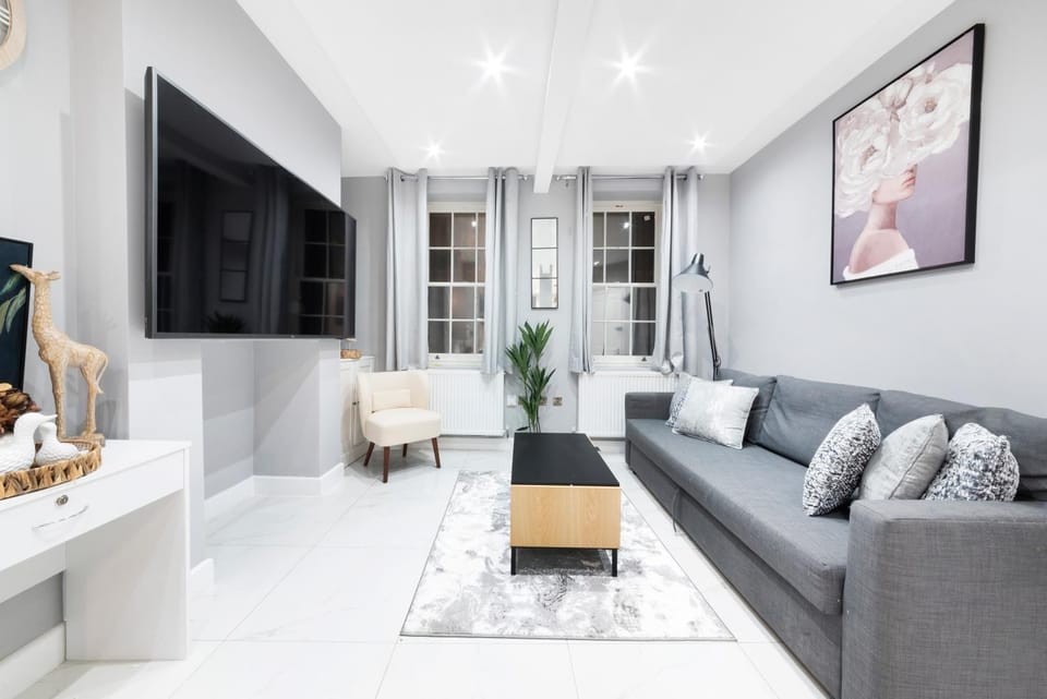 TV and multimedia, Living room, Seating area