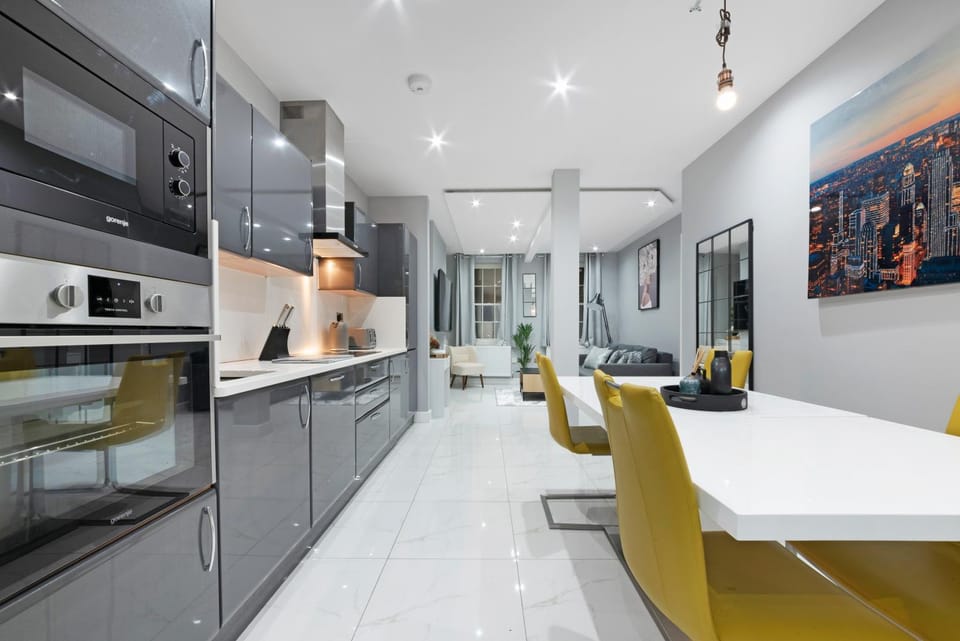 Kitchen or kitchenette, Living room, Seating area, Dining area, dishwasher, minibar, oven, pet friendly, stove, toaster