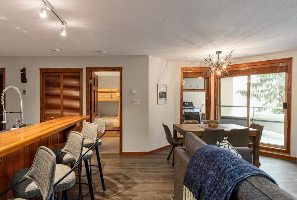BBQ facilities, Balcony/Terrace, Living room, Dining area, Breakfast