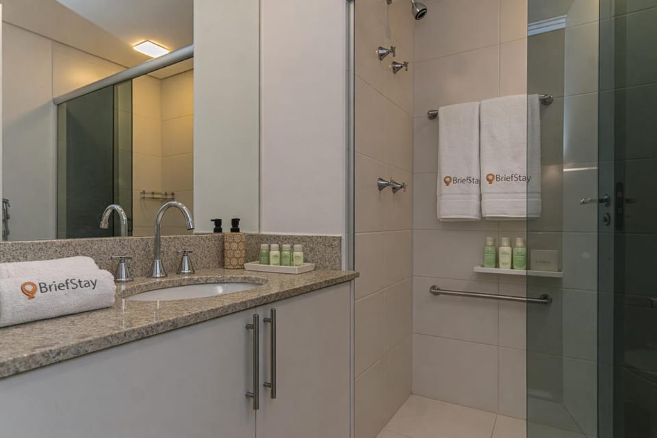 Navy Habitarte Brooklin - Vaga, Piscina, Academia Apartment in Sao Paulo City
