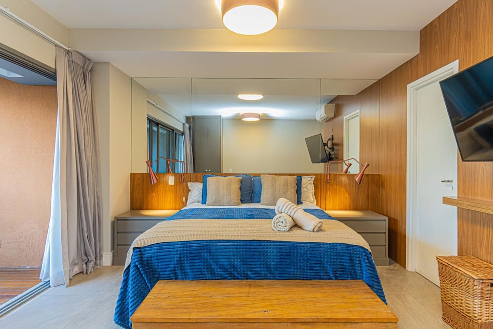 Wood Brooklin - Home Office & Business Habitarte Apartment in Sao Paulo City