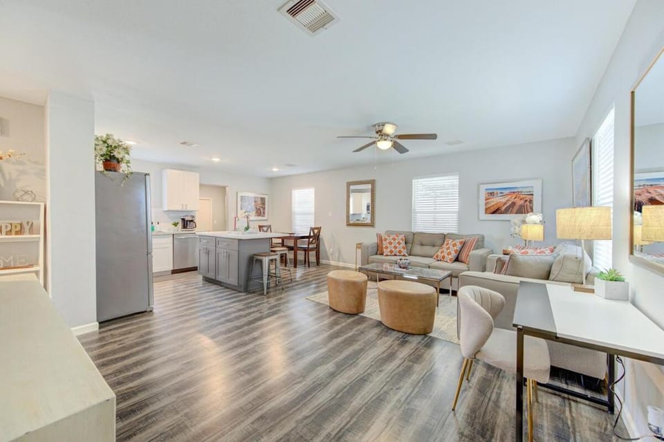 Warm & Comfy 4BR near NRG, Stadium Medical and CTR House in Houston