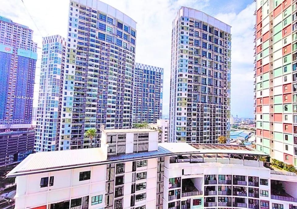 #ICT1, Cozy 2R1B High-Rise in i-City Apartment in Selangor, Malaysia