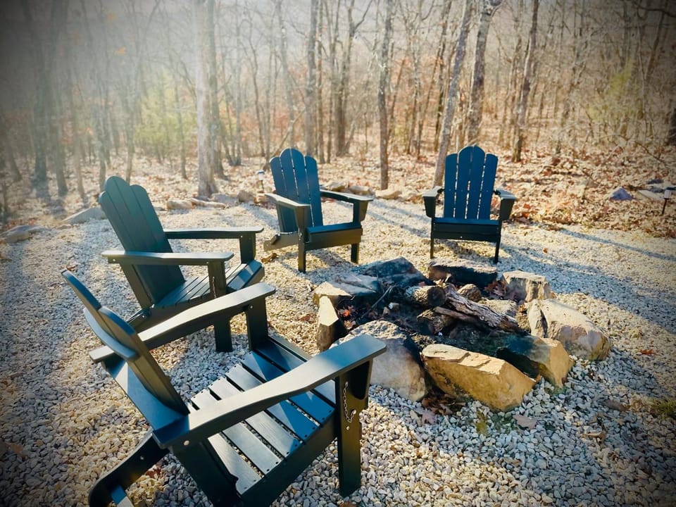 The Charlotte A-Frame cabin with mountain views Cabin in Ozark Mountains