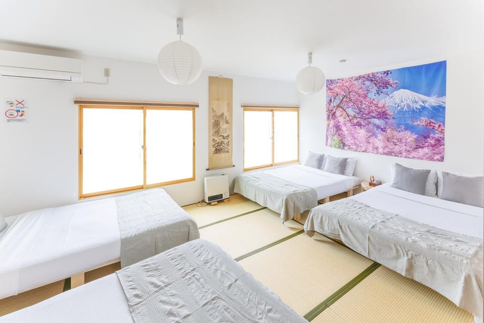 Bed, Photo of the whole room, Bedroom, air conditioner