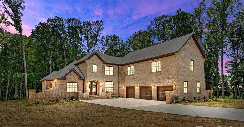Charlotte Acres Retreat House in Charlotte