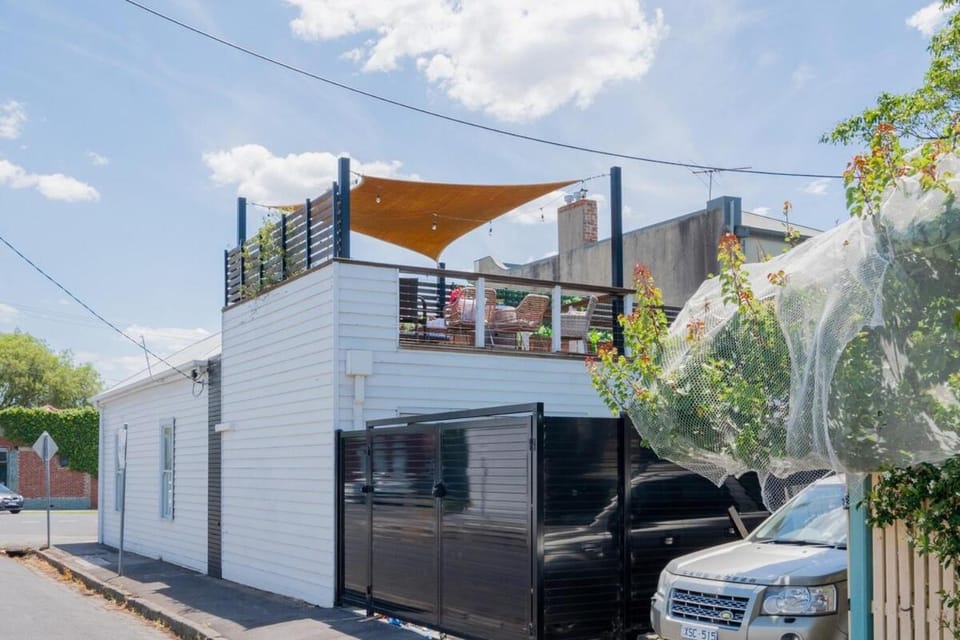 Property building, Street view