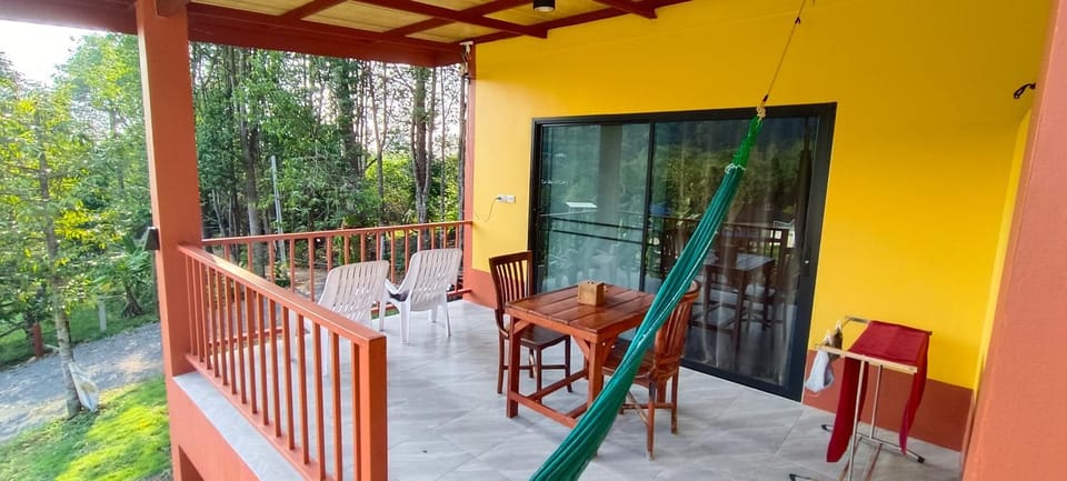Alisa Bungalows Hotel in Ko Chang