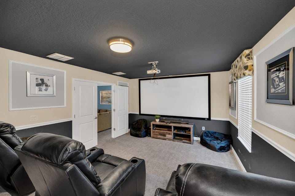 1587 - Adventure Villa House in Four Corners