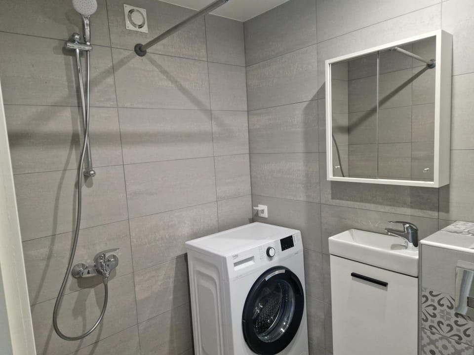 Shower, Bathroom, washing machine