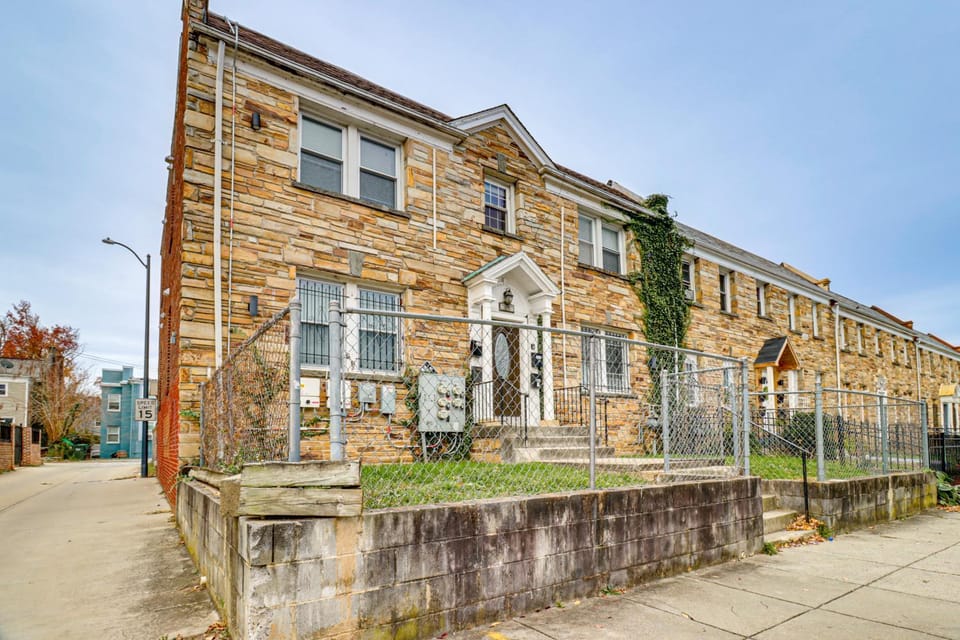 3 Mi to National Mall: DC Apt w/ Fenced Yard Apartment in District of Columbia