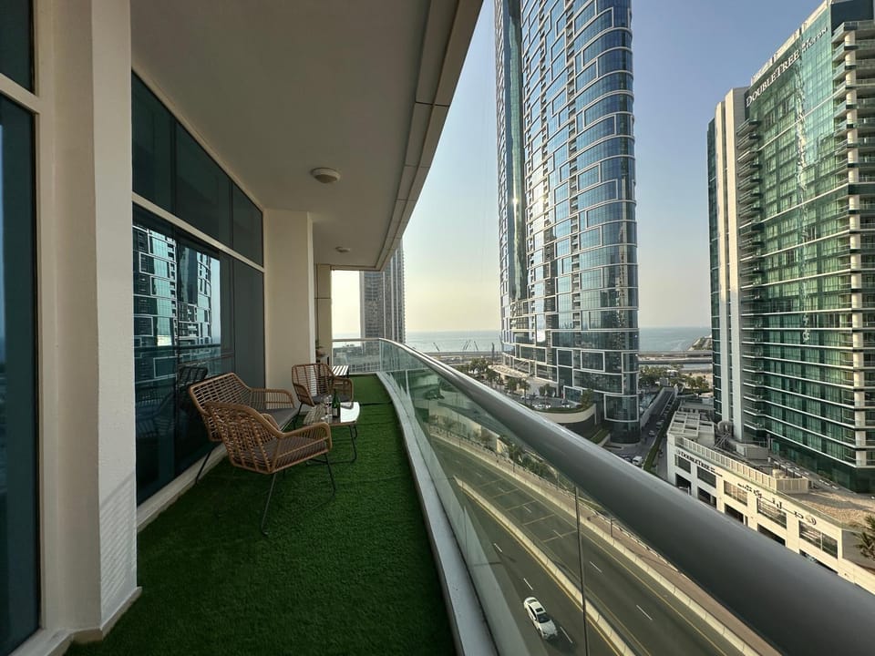 Opulent Flat with Beach, Pool & Canal View in JBR Apartment in Dubai