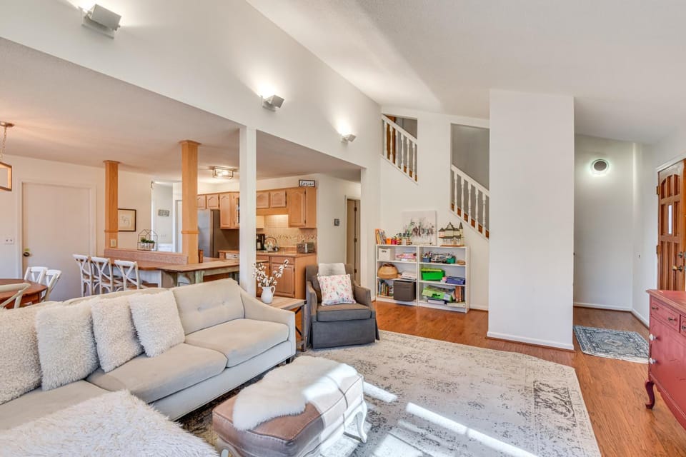 Lakefront Gem w/ Games in Westminster! House in Lake Hartwell