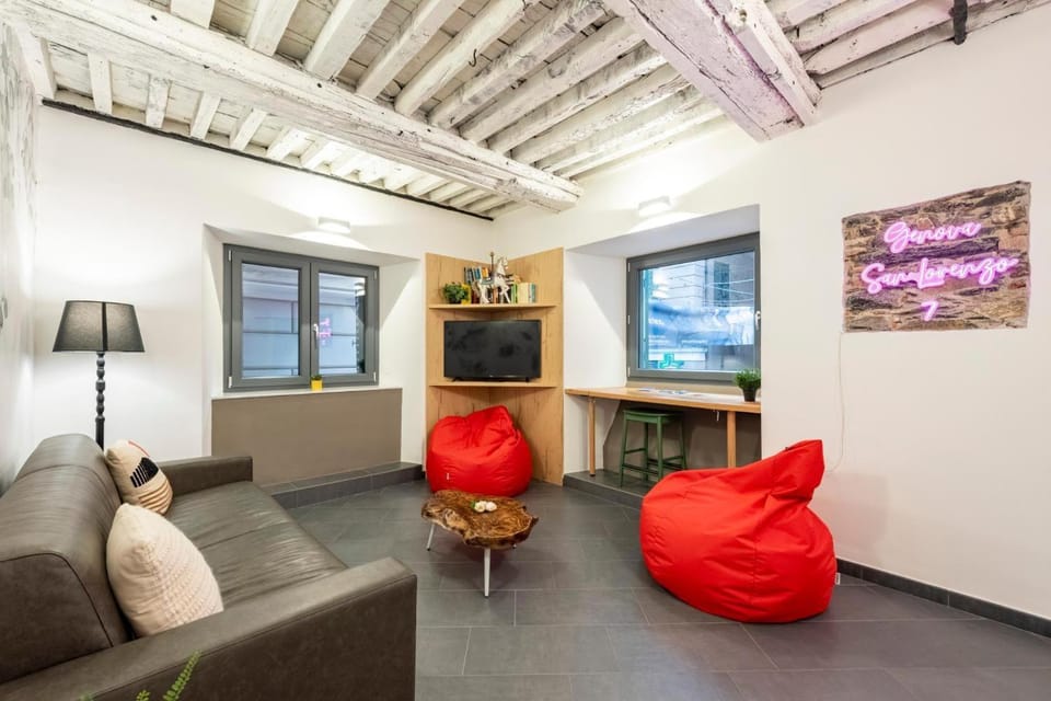 Communal lounge/ TV room, Lounge or bar