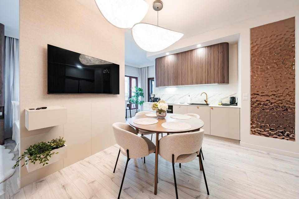 TV and multimedia, Kitchen or kitchenette, Living room