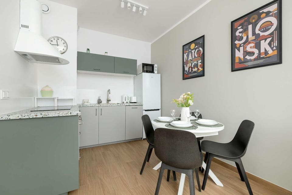 Kitchen or kitchenette, Living room, Seating area, Dining area, pet friendly, stove