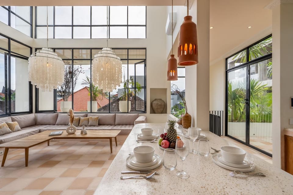 Seating area, Dining area