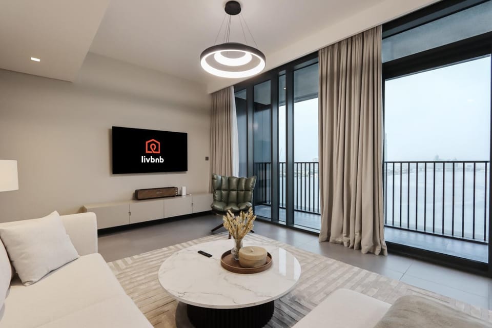 TV and multimedia, View (from property/room), Balcony/Terrace, Living room, Seating area