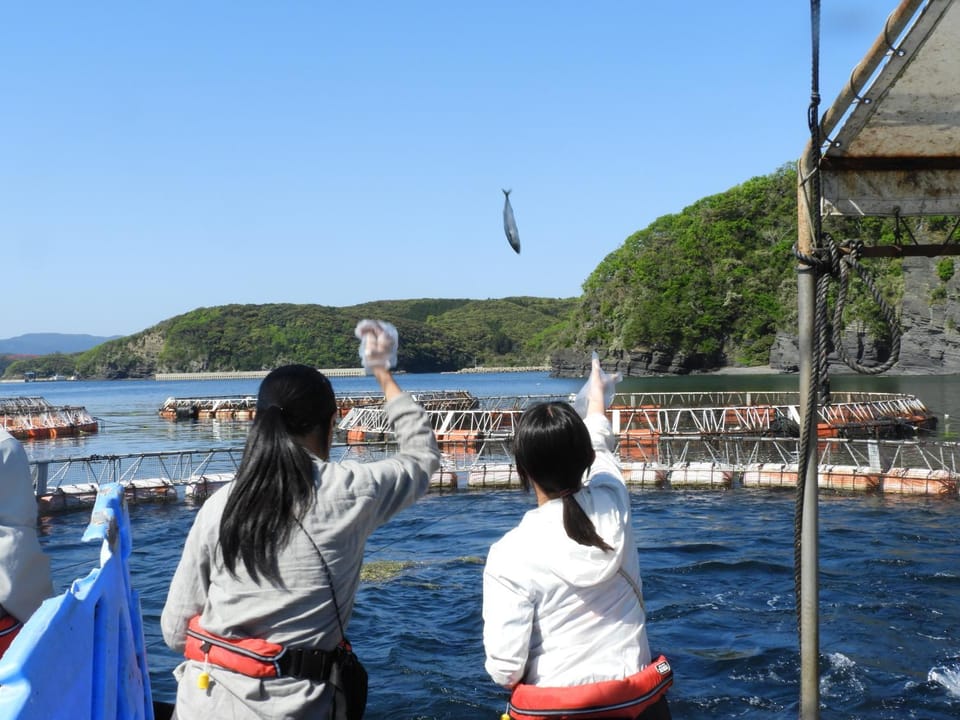 Nearby landmark, Day, Natural landscape, Activities