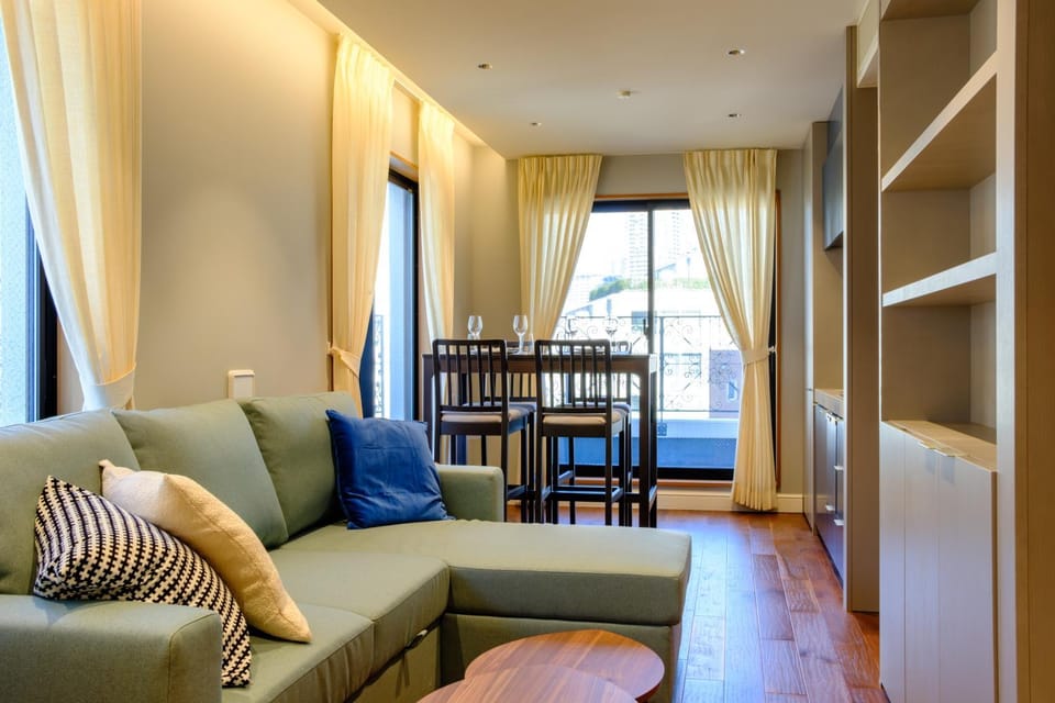 Roppongi House by U - Designers room - Steps to Roppongi Hills & Nightlife Apartment in Kanagawa Prefecture