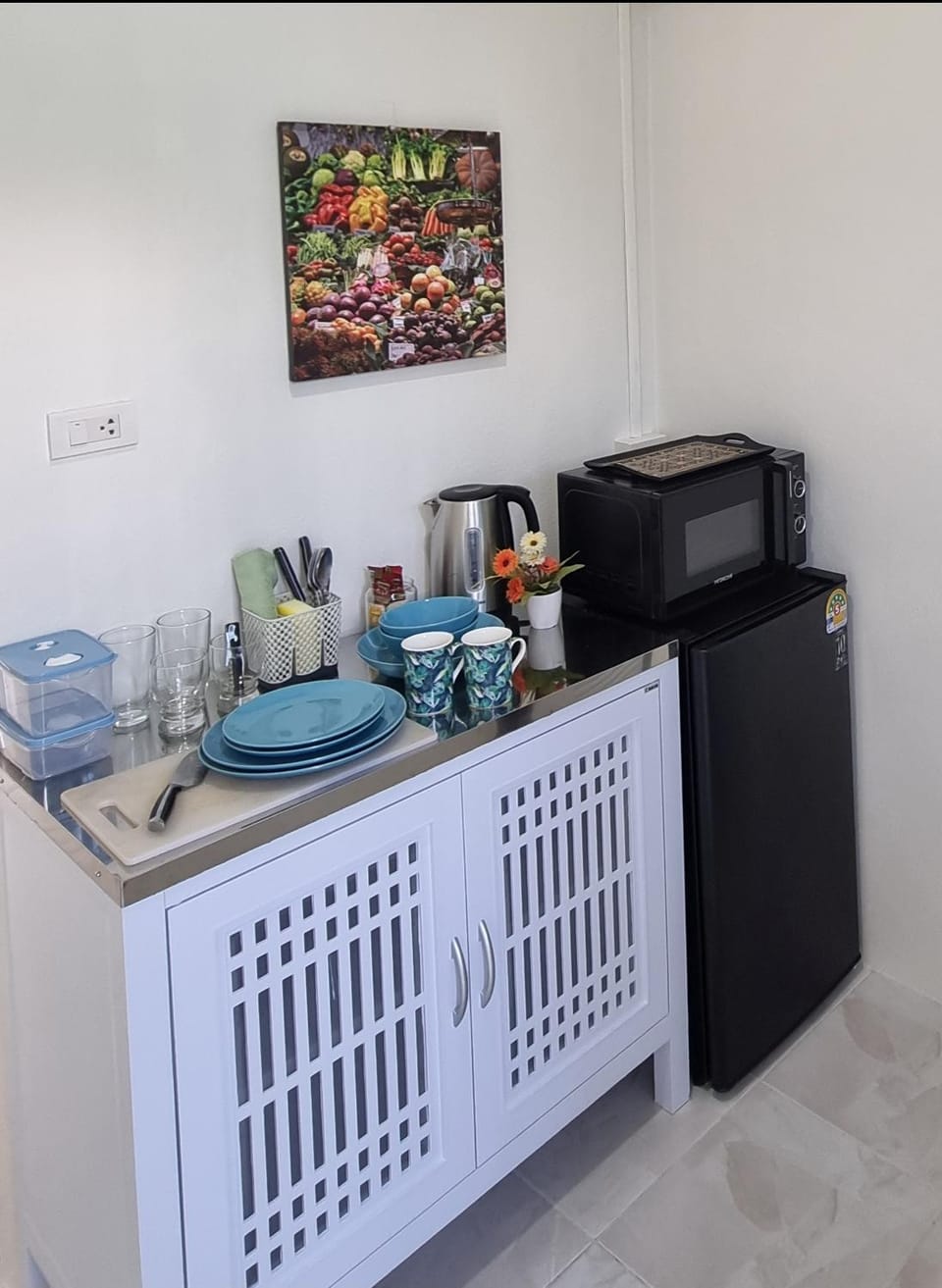 Kitchen or kitchenette, kitchen