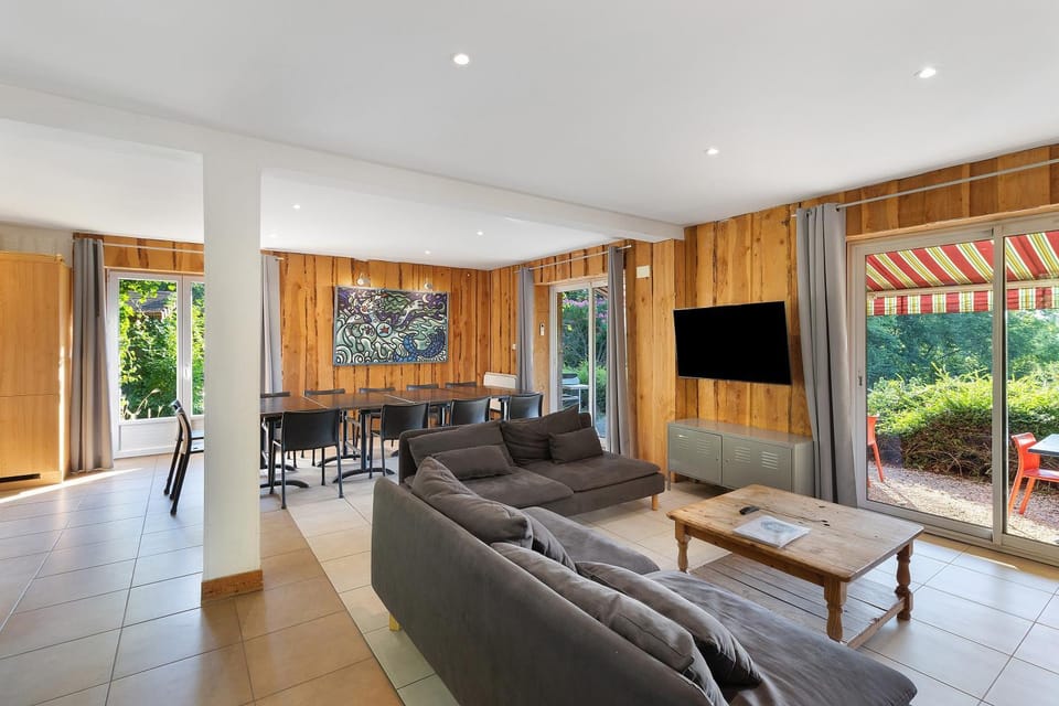 Gites De Groupe Pour 24 Personnes House in Nouvelle-Aquitaine