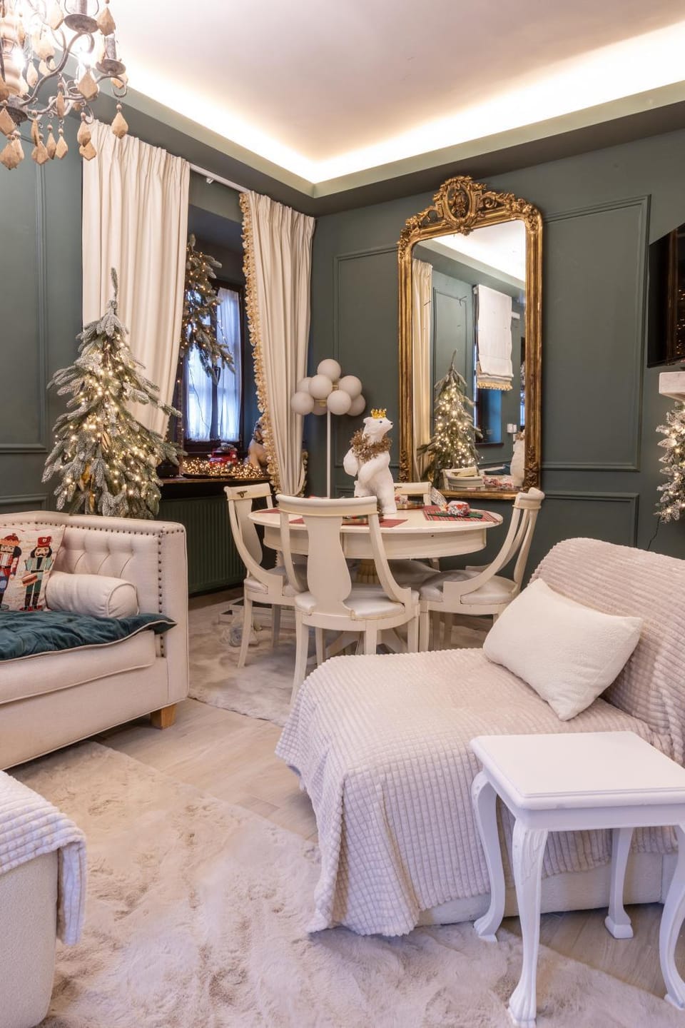 Living room, Seating area, Dining area