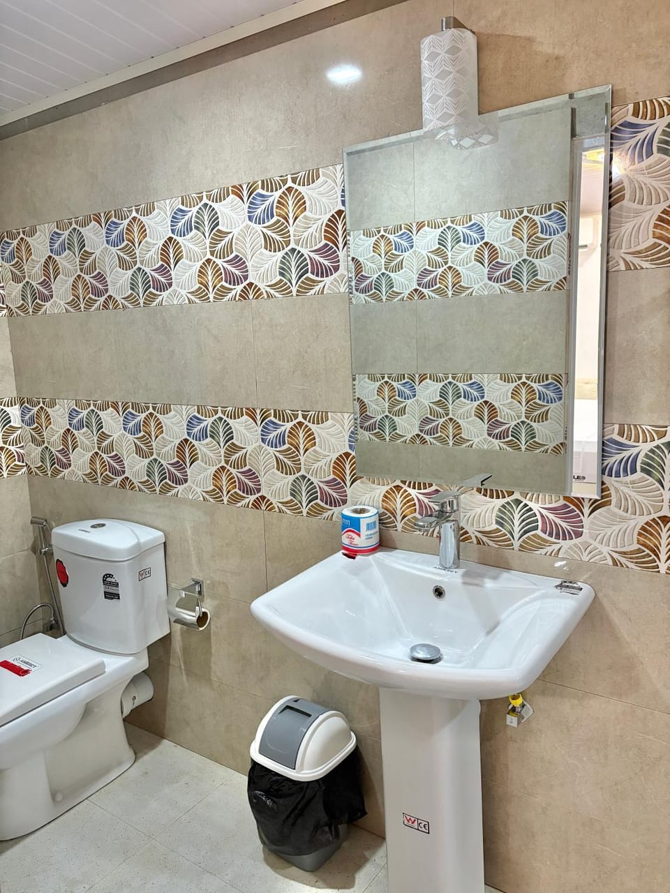 Toilet, Bathroom, towels