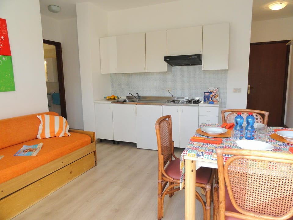 Kitchen or kitchenette, Living room, Dining area