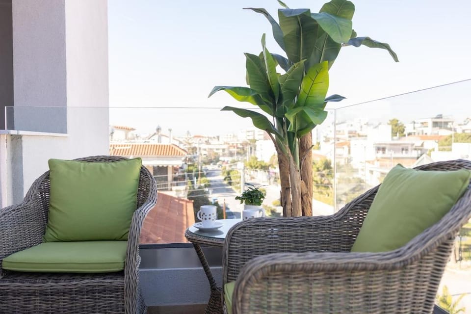 Patio, Day, View (from property/room), Balcony/Terrace, Living room, Seating area