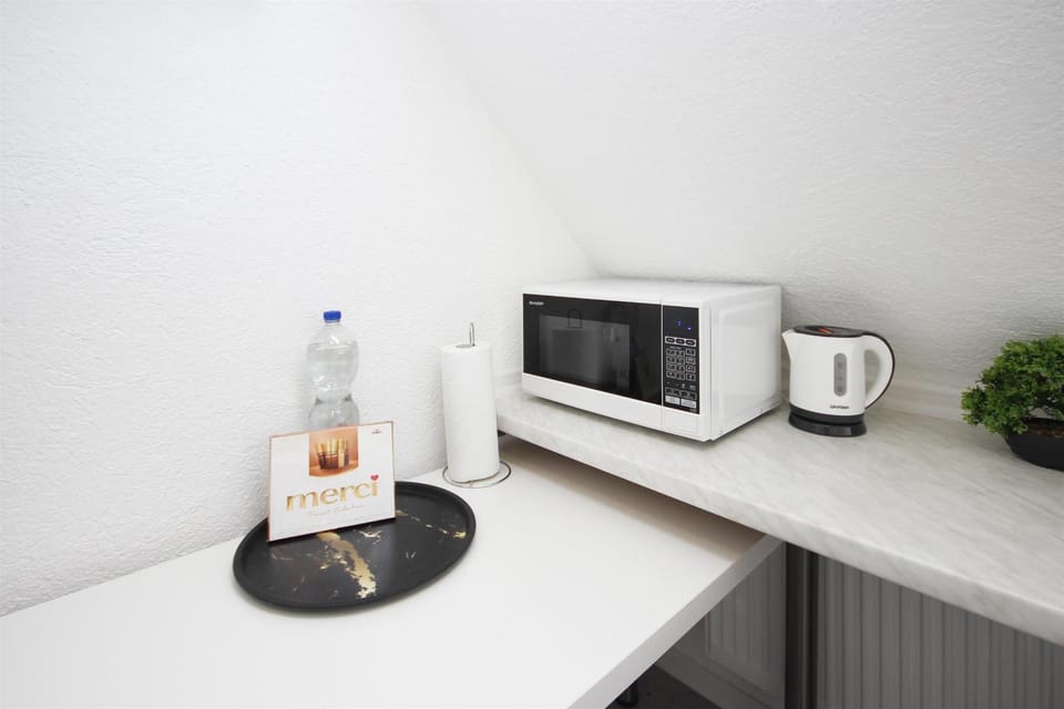microwave, kitchen