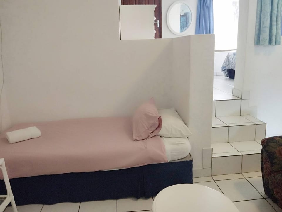 Communal lounge/ TV room, Bed