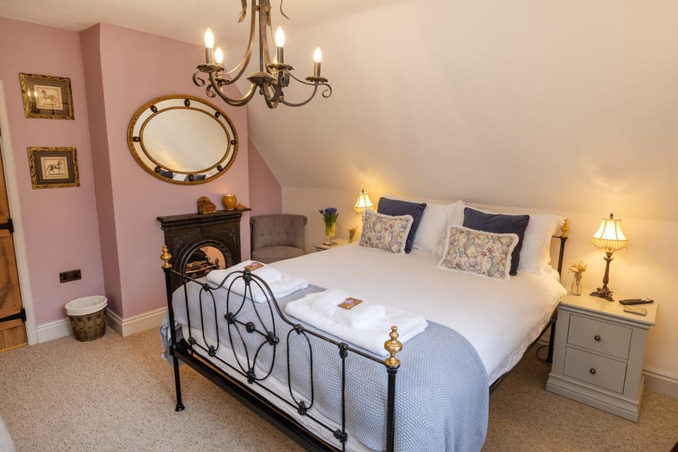 Rectory Cottage near Paultons park & New Forest House in Test Valley District