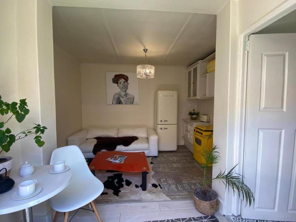 Luxurious 2-Sleeper Oasis U6 ! Apartment in Cape Town