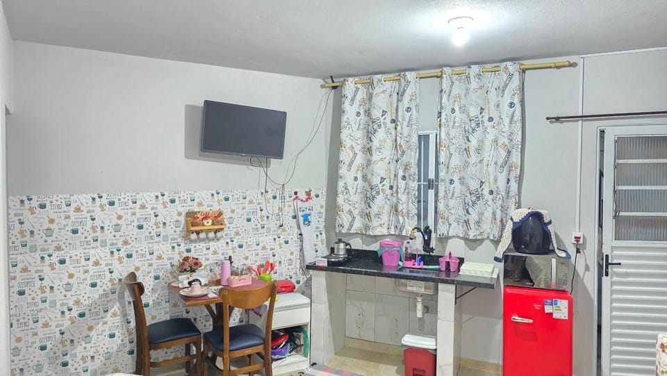 TV and multimedia, Kitchen or kitchenette, Dining area, minibar