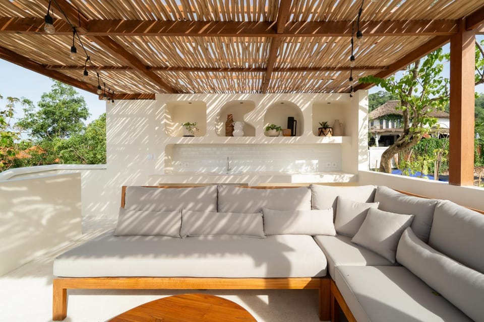 View (from property/room), Balcony/Terrace, Seating area
