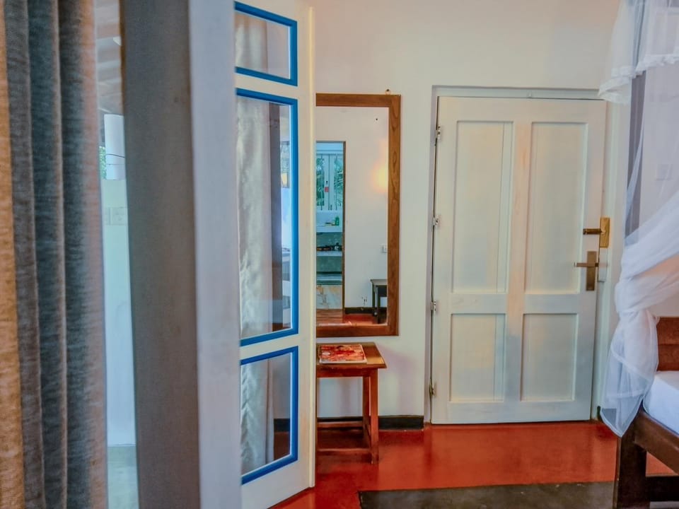 White Villa - Homestay Bed and Breakfast in Tangalle