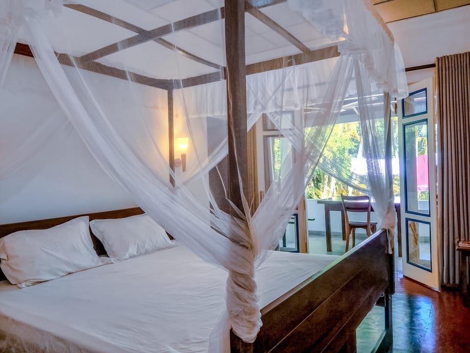 White Villa - Homestay Bed and Breakfast in Tangalle