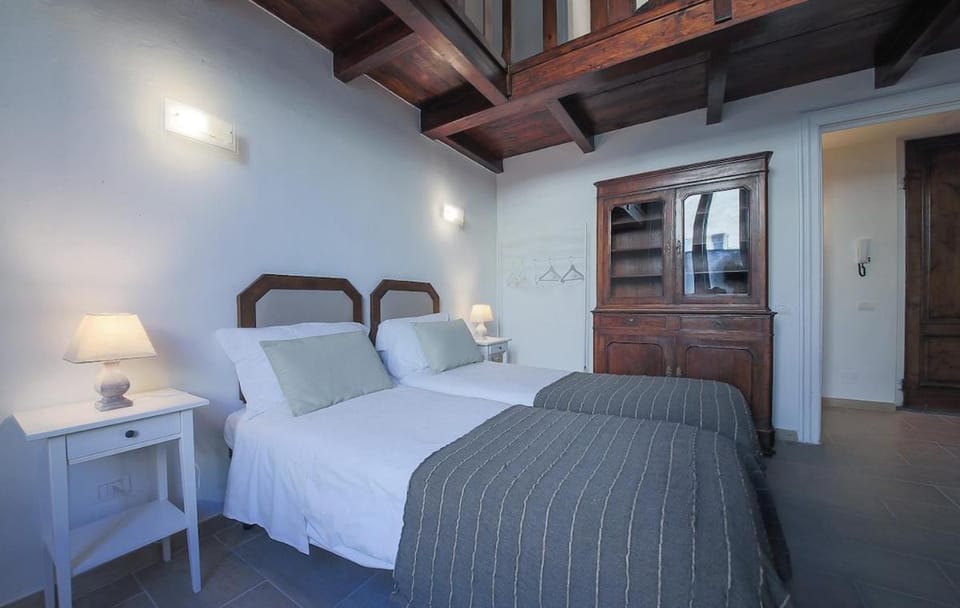Palace First Apartment in Florence