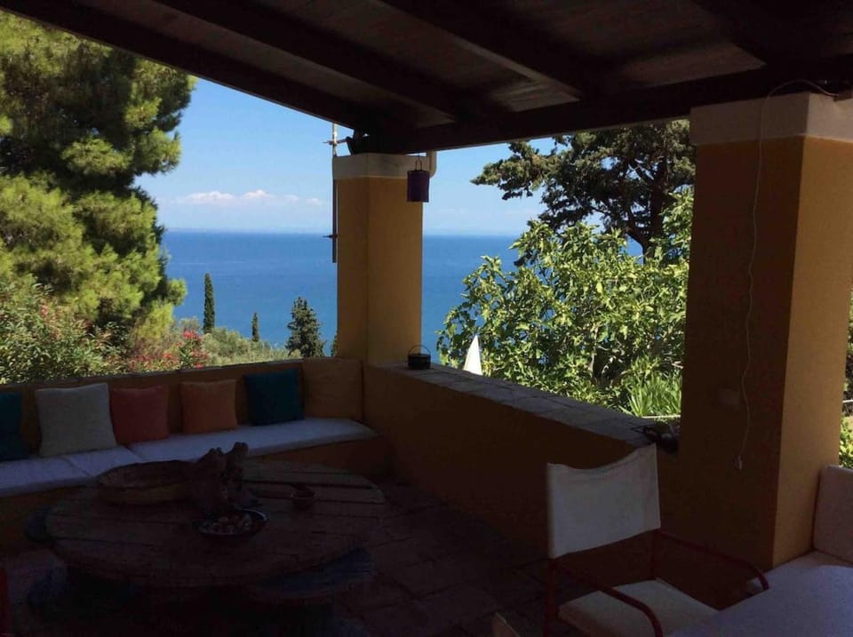 Villa Akrotiri Stunning Views House in Zakynthos