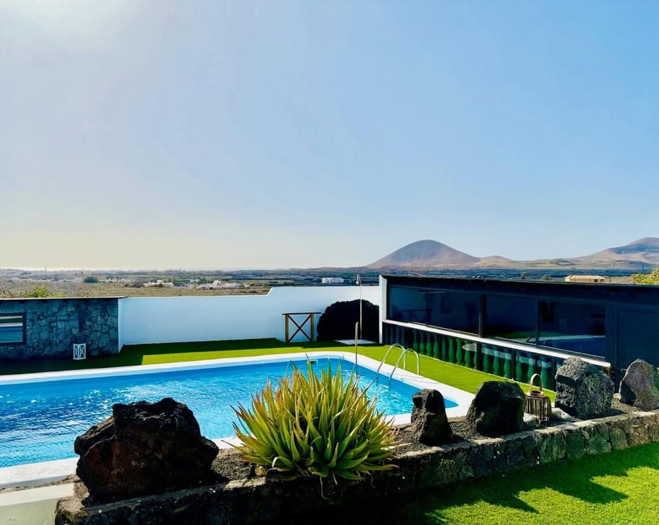 Day, Natural landscape, Mountain view, Pool view, Swimming pool